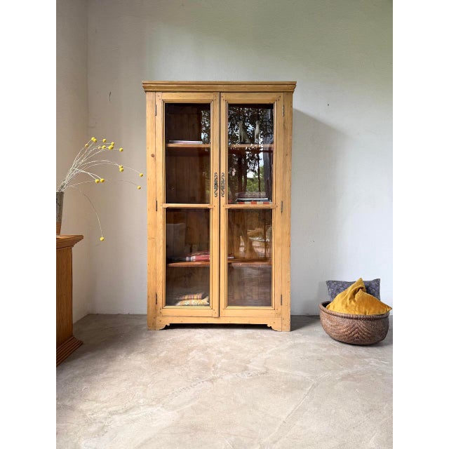 Vintage Display Cabinet in Pine and Glass, 1950 For Sale - Image 10 of 18