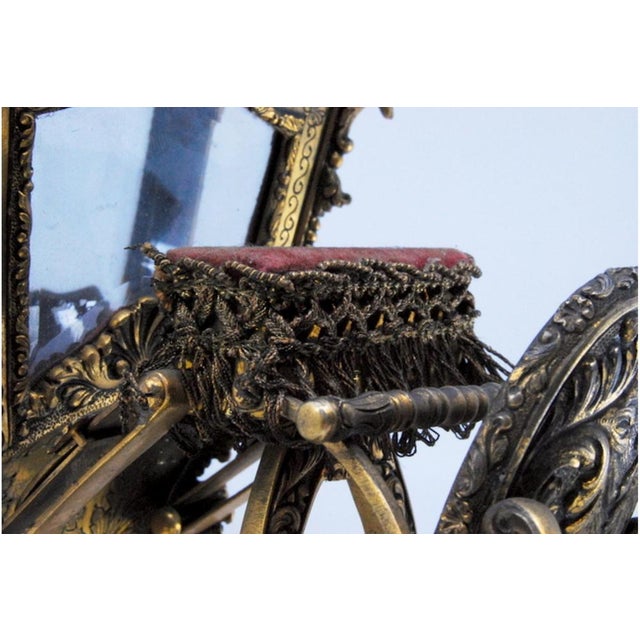 Silver-Gilt Carriage with Portuguese Coat of Arms Engravings, Garlands, Angelic Figures and Glass Applications For Sale - Image 5 of 11