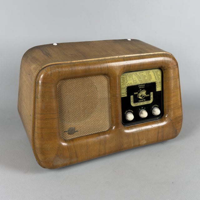 Vintage Wooden Radio, 1940 For Sale - Image 13 of 13