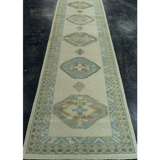 Ivory Turkish Oushak Rug 2'9" x 9'11" #19224 For Sale - Image 8 of 8