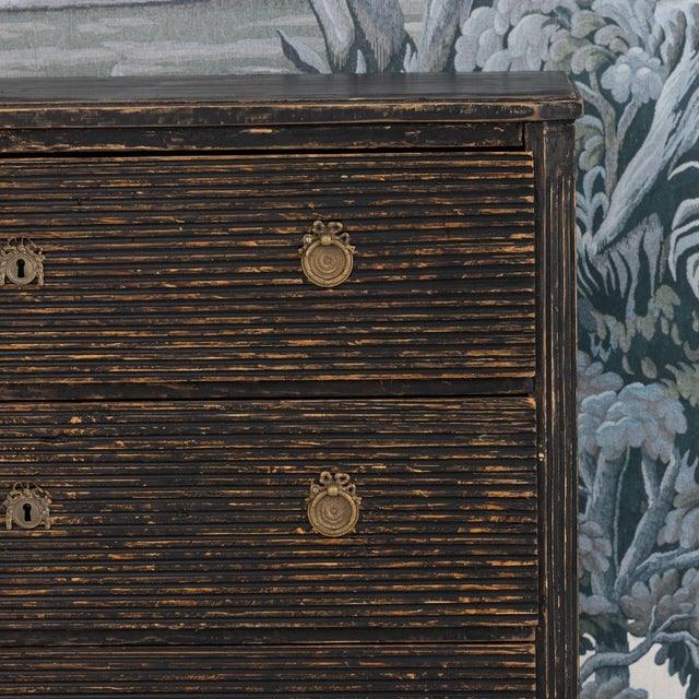 18th Century Swedish Gustavian Period Reeded Commode in Original Black Paint For Sale - Image 4 of 16