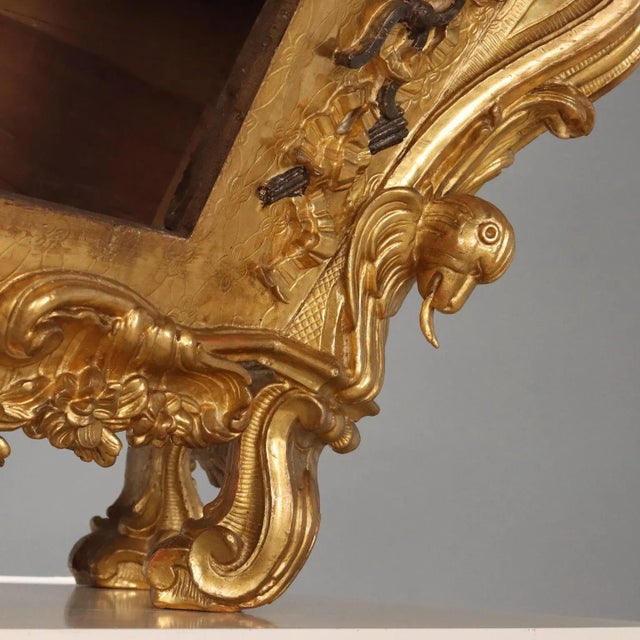 Italian Case in Carved Gilded Linden Wood For Sale - Image 14 of 16