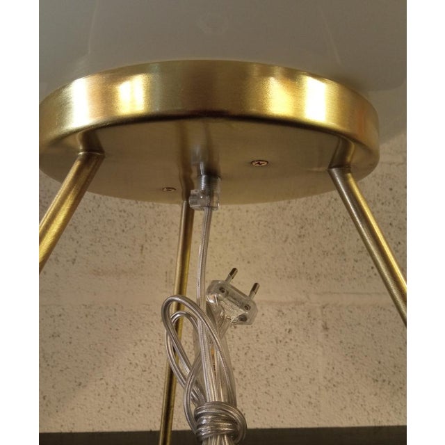 Table Lamp in White Glass For Sale - Image 5 of 14