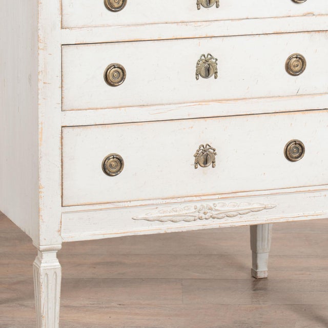 Late 19th Century Swedish White Gustavian Style Small Chest of Three Drawers Nightstand For Sale - Image 9 of 12