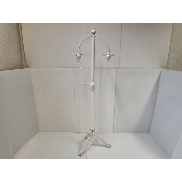 White Vintage Sputnik Coat Rack in White Lacquered Wood, 1950s For Sale - Image 8 of 9