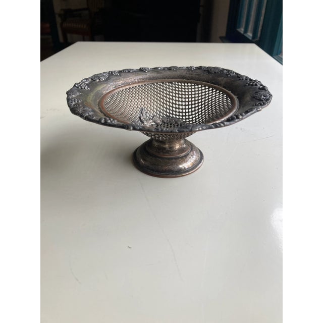 Metal Vintage Sheffield l.b.s. Co. Silver Plated Grapevine Design Compote For Sale - Image 7 of 7