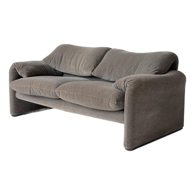 1980s Maralunga Sofa by Vico Magistretti for Cassina For Sale