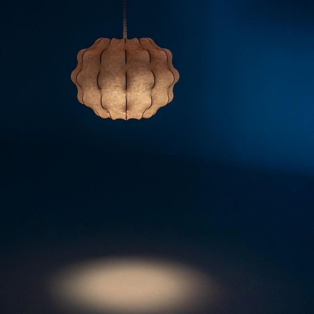 Tobia Scarpa Cocoon Pendant Lamp in the style of Tobia Scarpa, Italy 1960s For Sale - Image 4 of 9