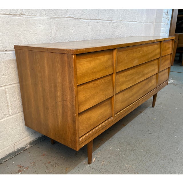 Mid 20th Century Vintage Nine Drawer Walnut Dresser by Dixie Furniture For Sale - Image 5 of 17