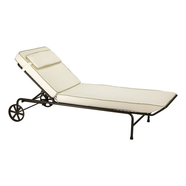 Italian Antares Outdoor Chaise Lounge in Hand-Bent Metal For Sale