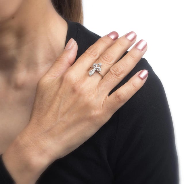 Antique Clover Conversion Ring Art Deco Diamond 14 Karat White Gold Platinum size 7 For Sale In Los Angeles - Image 6 of 6