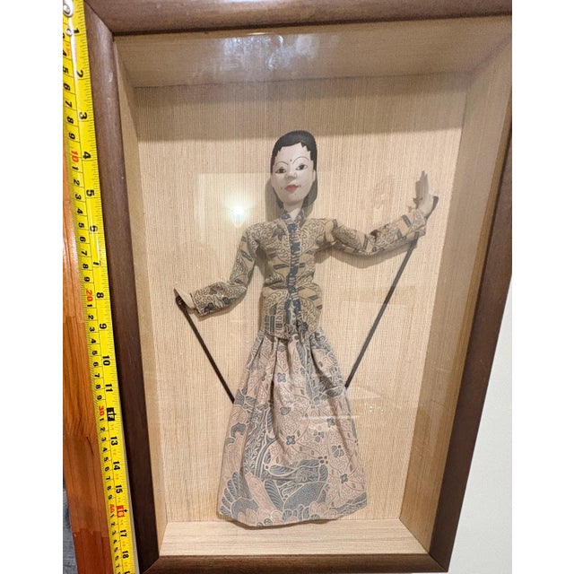 1960s Vintage Indonesian Wayang Golek Puppets in Shadow Box Frames, Pair For Sale - Image 5 of 18