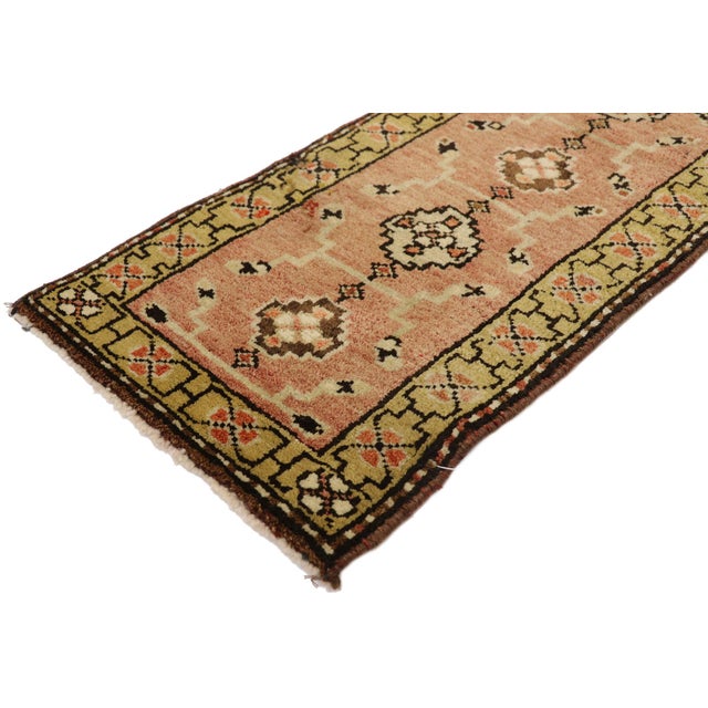 51816 Vintage Turkish Yastik Rug, 01'03 x 03'07. This hand-knotted wool vintage Turkish Yastik rug showcases the enduring...