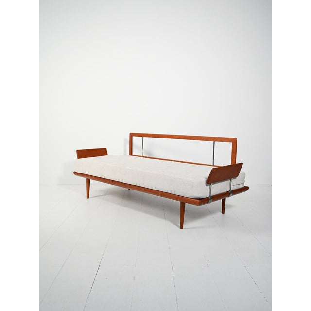 Minerva Sofa with Armrests by Peter Hvidt & Orla Mølgaard-Nielsen for France & Søn, 1960s For Sale - Image 6 of 15