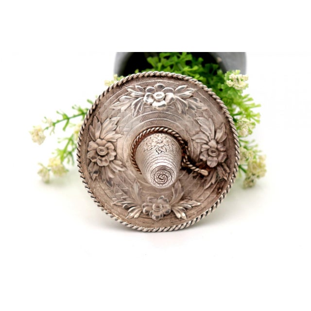 Silver Sombrero Toothpick Holder with Reliefs and Applications For Sale - Image 3 of 6