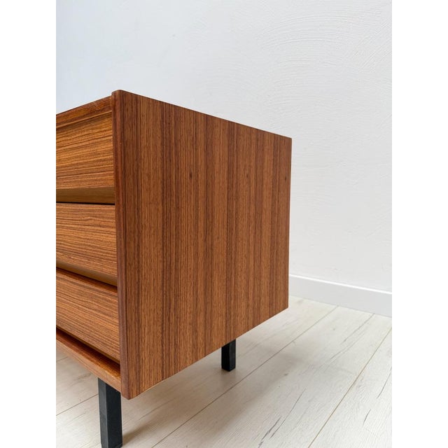 Low Mid-Century Walnut Sideboard, 1960s For Sale - Image 6 of 12