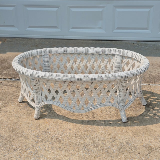 Ficks Reed Late 20th Century Vintage White Wicker Oval Coffee Table W/ Glass Top For Sale - Image 4 of 6