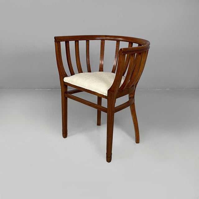 Italian Art Deco tub chair in wood and white fabric, 1930s Tub chair with rounded seat, padded and upholstered in white...