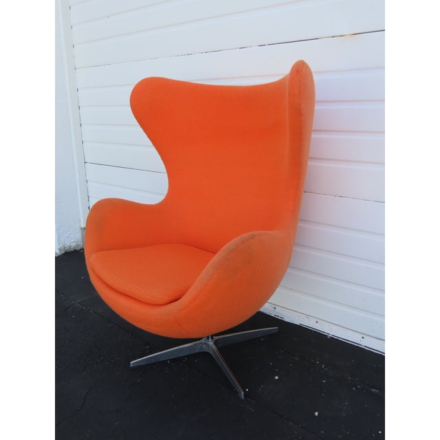 Mid-Century Modern Mid Century Modern Swivel Rocking Orange Egg Chair Fritz Hansen Style 6608 For Sale - Image 3 of 18