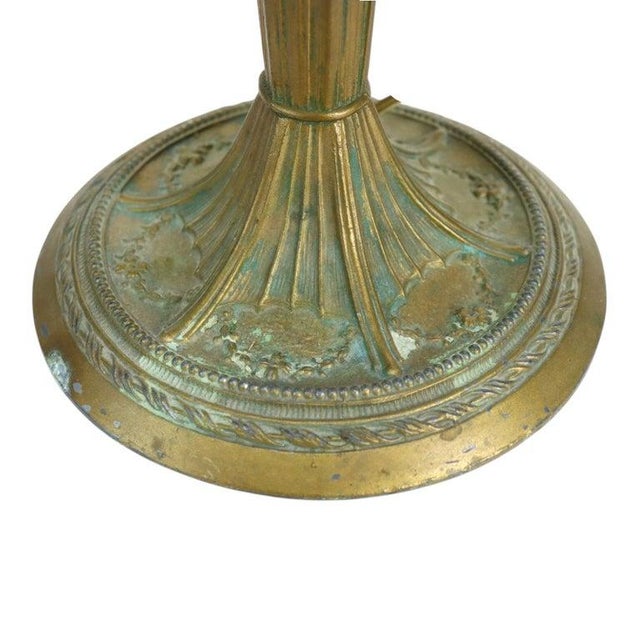 Arts & Crafts Bradley & Hubbard Style 8-Panel 2-Tone Slag Glass Lamp C1920 For Sale - Image 3 of 11