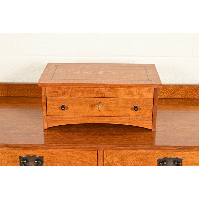 A gorgeous Arts & Crafts solid oak dresser box, jewelry box, or desk accessory box By L. & J.G. Stickley, "Harvey Ellis...