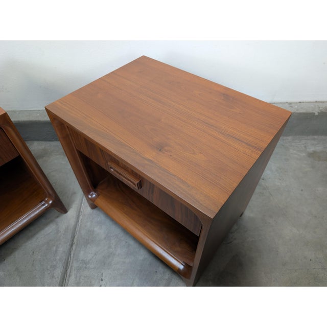 Pair of Mid Century Modern Walnut Nightstands by Widdicomb, C1960s For Sale - Image 9 of 15