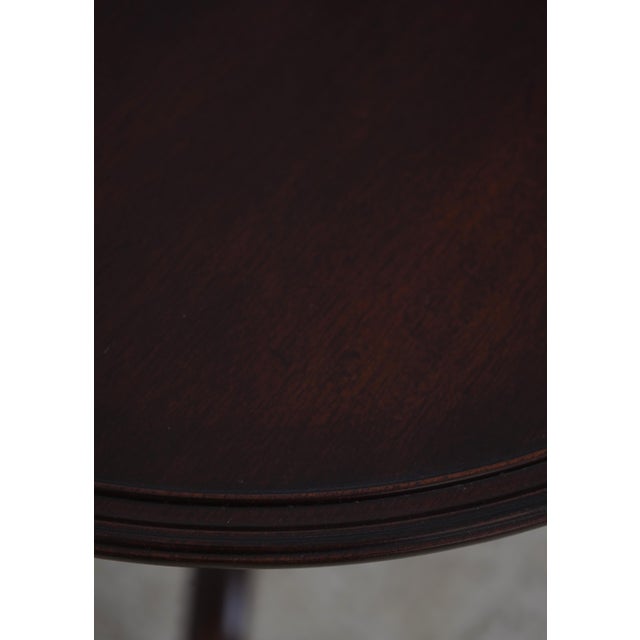 1980s Pair Kittinger Wa-1010 Colonial Williamsburg Pedestal Tables For Sale In Philadelphia - Image 6 of 14