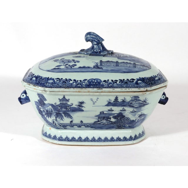 River Pavilion: Chinese Export Porcelain Blue & White Tureen For Sale In Philadelphia - Image 6 of 10