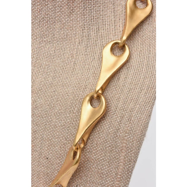 Gold Vintage Robert Lee Morris for Artwear Gold Plated Sterling Silver Sculptural Necklace For Sale - Image 8 of 8