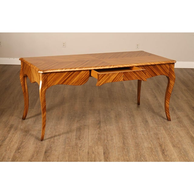 French William Switzer Louis XV Zebrawood Bureau Plat Writing Desk For Sale - Image 3 of 18