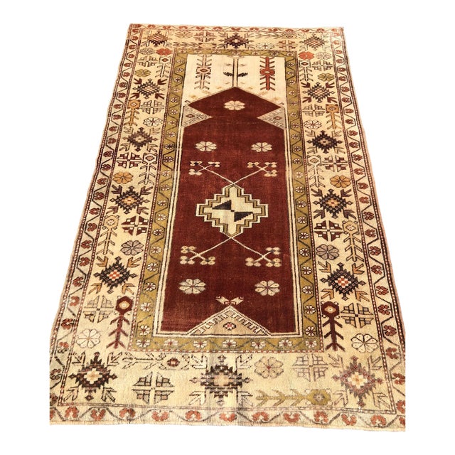 Vintage Turkish Rug Prayer Design | 3'9"x6'4" For Sale