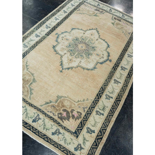 Textile Turkish Vintage Rug 3'11" x 6' #20704 For Sale - Image 7 of 8