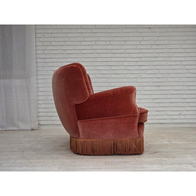 Wood Three-Seater Danish Curved Sofa in Pink Furniture Velour, 1970s For Sale - Image 7 of 18