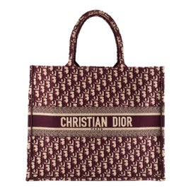 Example of Totes