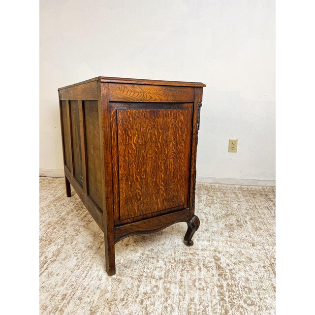 1900 - 1909 Vintage French Oak Chest of Drawers With Serpentine Drawer Fronts For Sale - Image 5 of 11