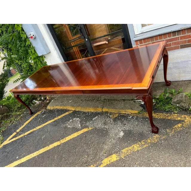 Ethan Allen Chippendale Style Mahogany Inlaid Dining Table & 2 Leaves For Sale - Image 12 of 12