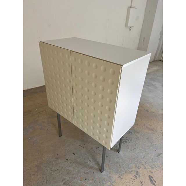 White Highboard with Circular Relief Pattern and Minibar from Belgium For Sale - Image 9 of 11