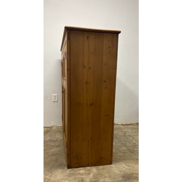 19th Century English Pine Cupboard For Sale In Naples, FL - Image 6 of 7