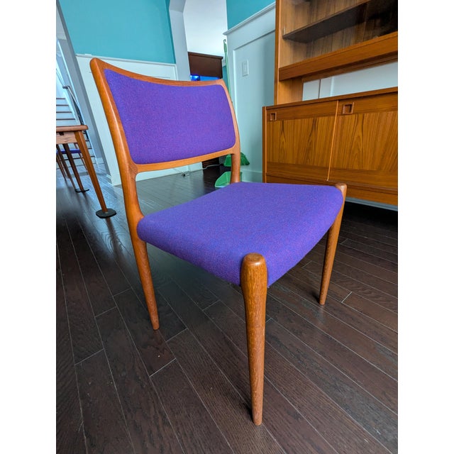 Wood Set of 6 Vintage Danish Modern Teak Dining Chairs (Attributed 4 Niels Møller, 2 Kai Kristiansen) For Sale - Image 7 of 18