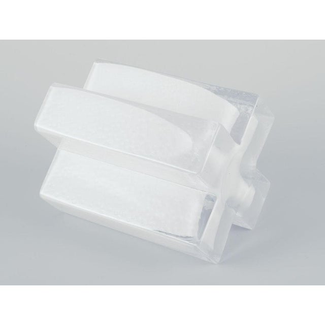 Cross Vase in White and Clear Art Glass by Bodil Kjær for Gullaskruf, Sweden, 1960s For Sale - Image 6 of 8