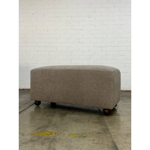 Modern 1980s Básico Ottoman in Cobblestone Gray For Sale - Image 3 of 10