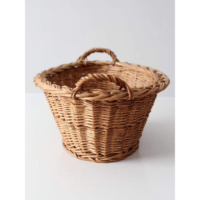 Brown Vintage Oval Wicker Basket With Handles For Sale - Image 8 of 14
