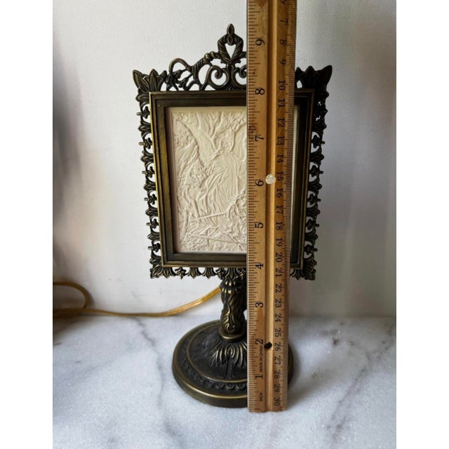 Ceramic 1980s Guardian Angel Lithophane Victorian Accent Lamp Featuring a Translucent Porcelain Panel Illuminated From Behind For Sale - Image 7 of 11