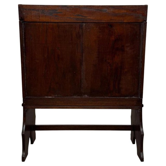 20th Century Edwardian English Carved Oak Settle Bench, 1890s For Sale - Image 6 of 10