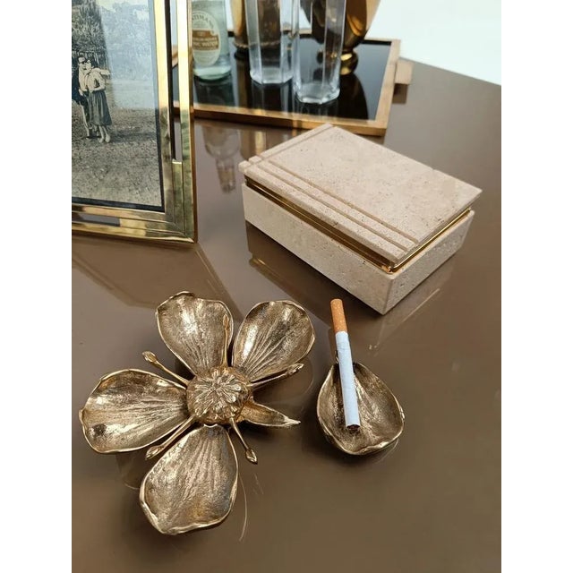 Mid-Century Modern Rectangular Carved Travertine Box in the style of Fratelli Mannelli, Italy, 1970s For Sale - Image 3 of 13