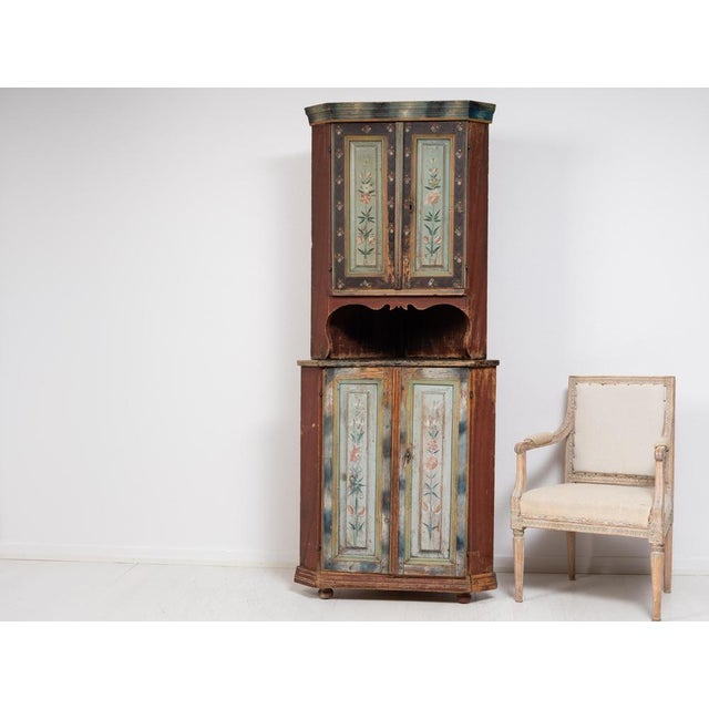 Early 19th Century Decorated Swedish Corner Cabinet For Sale - Image 4 of 15