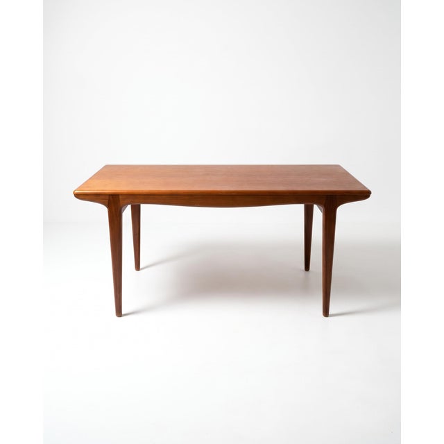 Scandinavian Extendable Table by Johannes Andersen, 1960 For Sale - Image 10 of 10