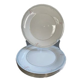 Example of Royal Doulton Dinnerware