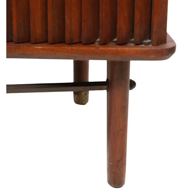 Mid 20th Century Mid 20th Century Nightstand by the United Furniture Corporation For Sale - Image 5 of 14