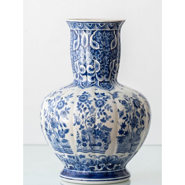 Delftware Floor Vase in Blue and White Chinoiserie by Plateelbakkerij Ram Arnhem, 1940s For Sale - Image 3 of 14
